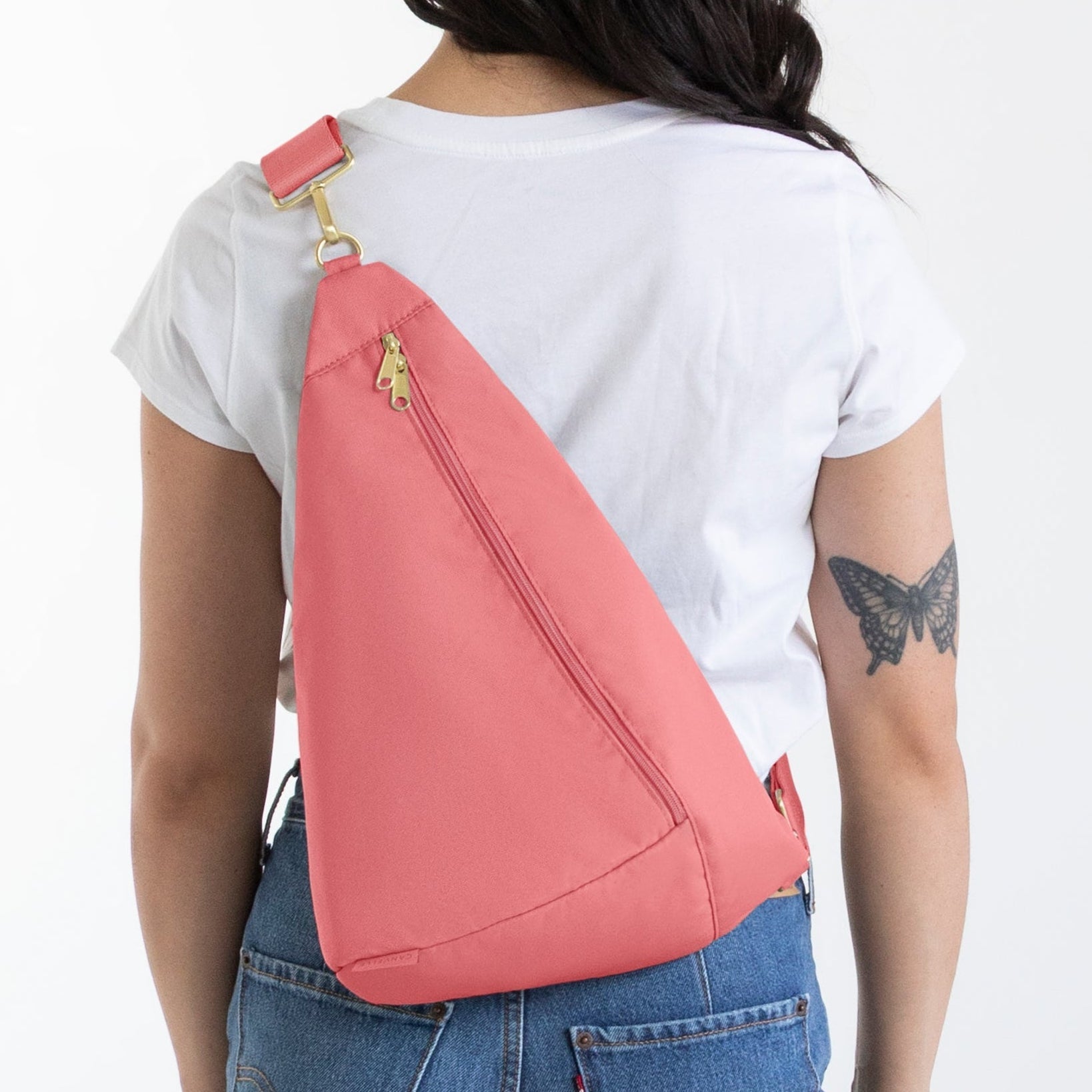 Contour Sling Bag