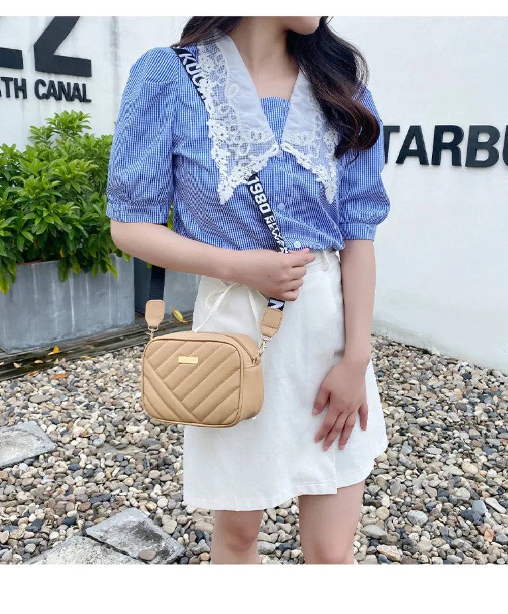 Women's High Quality PU Leather Rolling Strip Handbag – Elegant Structured Bag