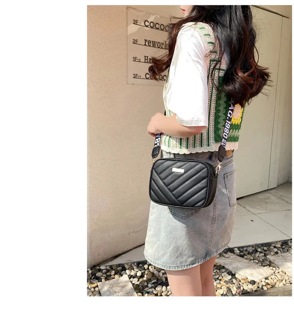 Women's High Quality PU Leather Rolling Strip Handbag – Elegant Structured Bag
