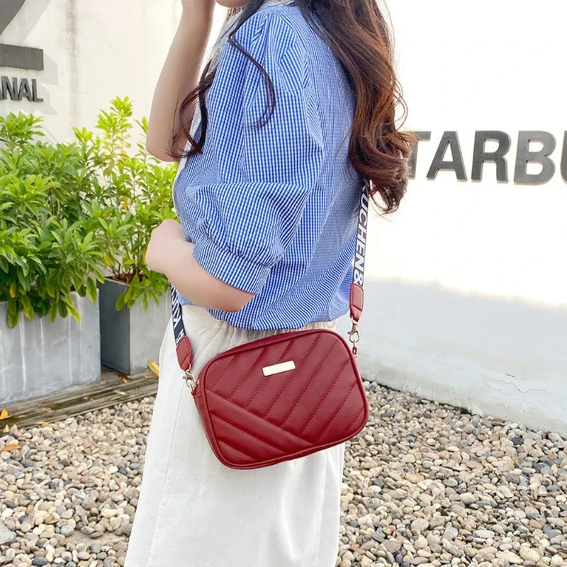 Women's High Quality PU Leather Rolling Strip Handbag – Elegant Structured Bag