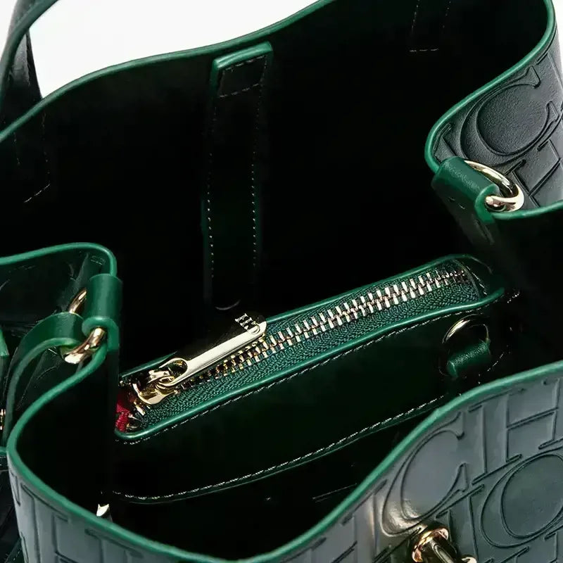 CH Large Capacity Luxury-Style Handbag for Women – Designer-Inspired Shoulder Bag