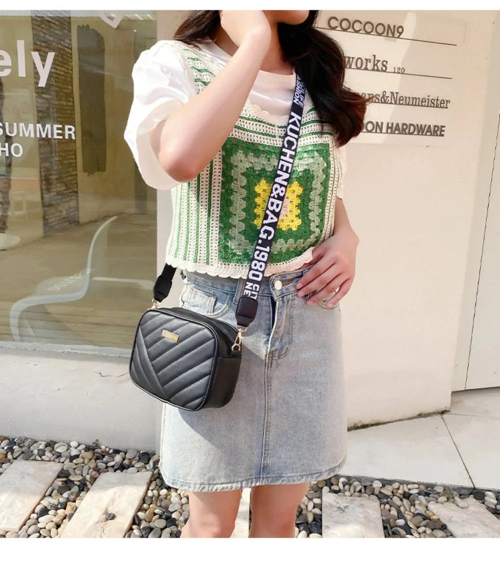 Women's High Quality PU Leather Rolling Strip Handbag – Elegant Structured Bag