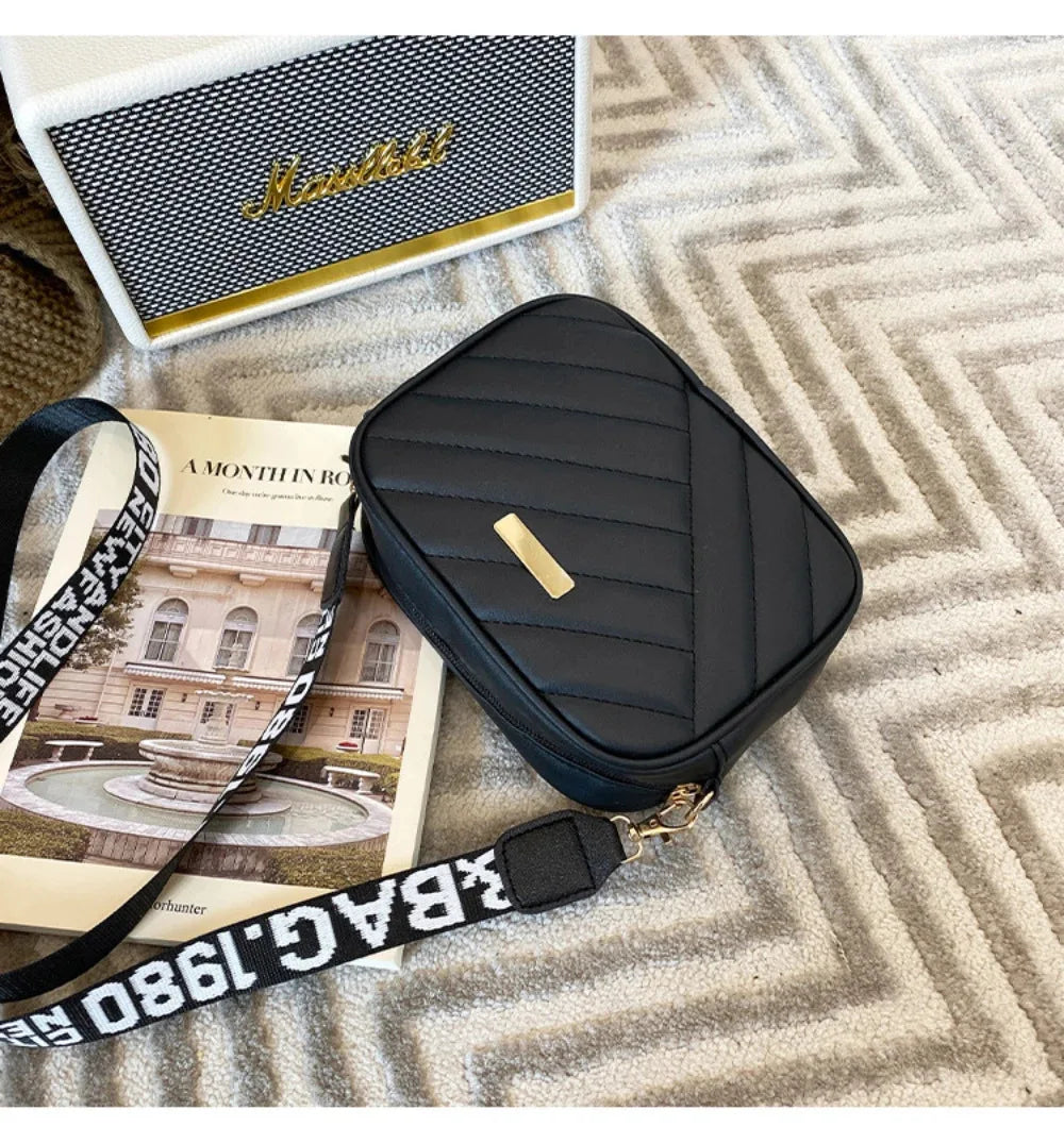 Women's High Quality PU Leather Rolling Strip Handbag – Elegant Structured Bag